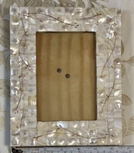 Cadre photo en résine de luxe haut de gamme avec un design artisanal sophistiqué pour la décoration intérieure - Product Image 3