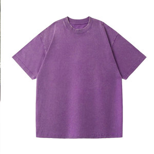 T-shirt noir surdimensionné pour homme avec imprimé de personnage d'anime, col rond, manches courtes, style streetwear, tissu en jersey de coton - Product Image 1