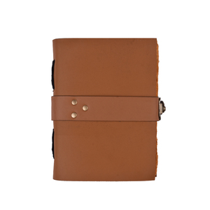 Cuir minimaliste fait main avec fermeture à boucle | Carnet de notes A5 style vintage avec finition rustique |   Journal de 100 pages pour la rédaction - Product Image 4