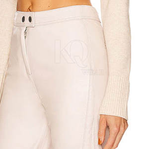 Pantalon en cuir pour femme contemporain, coupe classique, idéal pour l'hiver, chic, mode urbaine, écologique - Product Image 5