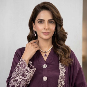 Ensemble Kurti en crêpe de soie de créateur avec broderies, palazzo et dupatta en organza – Tenue prête-à-porter pour les fêtes - Product Image 1