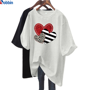 Camiseta de Mujer a Precio Económico con Logotipo Personalizado al por Mayor, Camisetas de Mujer Extra Grandes con Estampado de Amor de Verano, Cuello Redondo Holgado, Top de Mujer - Product Image 1