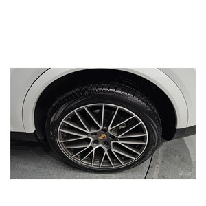 Porsche Cayenne 3.0 2024 con Caja de Cambios Automática, Volante a la Izquierda, Asientos de Cuero, Cámara Trasera, 40,987 km - Product Image 5