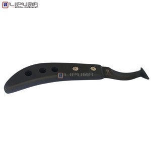 Cuchillo para Pezuñas LIPUMA Personalizado de 22.5cm con Hoja Recubierta de Plasma Negra, Mango Perforado, Afilado Quirúrgico, Reutilizable, para Cuidado Veterinario de Caballos y Ganado - Product Image 3