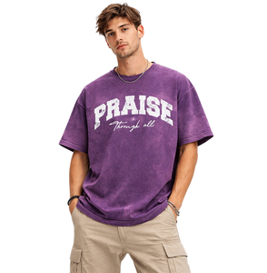 Camiseta de Alta Calidad con Estampado 'Praise' y Lavado Ácido - Corte Holgado, Informal, 100% Algodón, con Logotipo Serigrafiado - Product Image 1