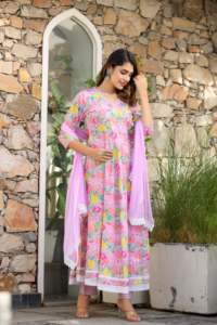 ชุดมิชติ สกายบลู แอนด์ พิงค์ อังกรากาห์ อานาร์กาลี คุรตะ - ชุดเซ็ต 3 ชิ้น ผ้าฝ้ายพิมพ์ลาย อังกรากาห์ อานาร์กาลี พร้อมผ้าคลุมนาซเน็น - Product Image 3