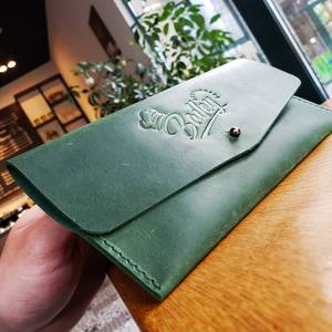 ที่ใส่บัตรหนังแท้สุดหรู ทำมือ พร้อมโลโก้ปั๊มนูนตามสั่ง กันน้ำ ขายส่ง รับผลิตแบรนด์ส่วนตัว LBH-0208 - Product Image 5