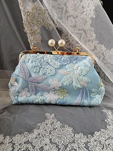 Pochette brodée bleu clair à motif floral avec chaîne de perles et fermoir à pression, sac à bijoux, sac de présentation, sac d'emballage - Product Image 5