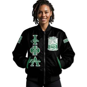 Veste bomber personnalisée Iota Phi Lambda pour femmes, noire, avec inscription grecque et blason sur le devant et le dos, fermeture éclair intégrale - Product Image 1