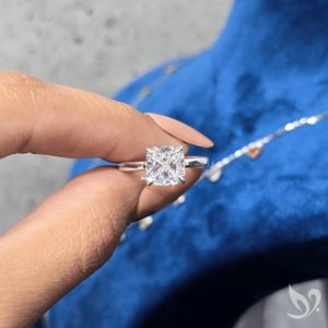 Anillo de Compromiso Solitario con Diamante Cultivado en Laboratorio, Corte Cojín de 3 Quilates, Certificado por IGI, Oro Blanco de 10K - Product Image 4