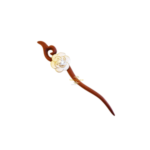 Bâtonnet à cheveux artisanal en bois naturel massif, accessoire capillaire écologique pour chignon, usage quotidien, cadeau pour femme - Product Image 2