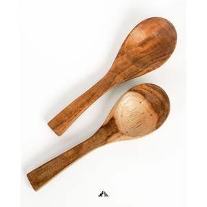 Cuchara de Cocina de Madera de Mango Hecha a Mano, Diseño Sostenible, Utensilio de Cocina Ecológico - Product Image 5