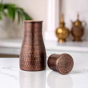 Coffret Cadeau de Luxe en Cuivre : Carafe à Eau Martelée et Verre, Service de Table Artisanal, Cadeau de Pendaison de Crémaillère Haut de Gamme - Product Image 6