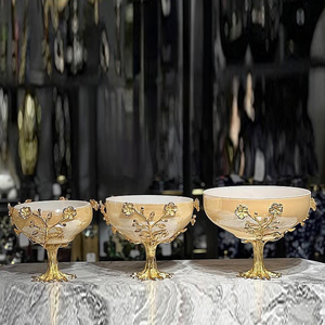 ชามอลูมิเนียมโลหะดีไซน์รูปต้นไม้ทำจากโลหะสีทองใช้ตกแต่งอาหารผลไม้ดีไซน์ล่าสุดแฟนซี - Product Image 1