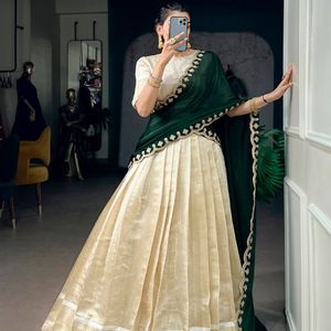 Lehenga Choli Semisentado Premium con Tejido Jacquard Zari y Dupatta Bordada, Fabricante: Royal Exports - Product Image 2
