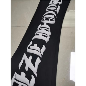 Sudadera con Capucha Clásica de Calidad Superior con Diseño de Calavera de Araña, Última Tendencia, Ajuste Holgado Personalizable, Impermeable para Invierno, Manga Larga con Contraste - Product Image 3