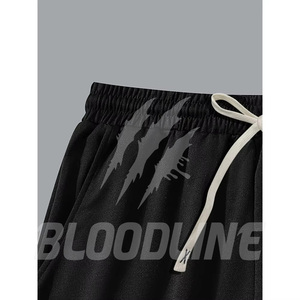 Pantalones Cortos Deportivos Negros de Secado Rápido para Hombre, Cintura Media Elástica, Logotipo Estampado en la Parte Delantera, Estilo Casual - Product Image 3