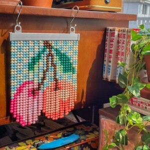ชุดทำม่านลูกปัดมินิสไตล์เกาหลี DIY วัสดุงานฝีมือสำหรับทำม่านประตู 9 แบบ ลายมะเขือเทศ โคลเวอร์ แมว เชอร์รี่ สตรอว์เบอร์รี่ - Product Image 1