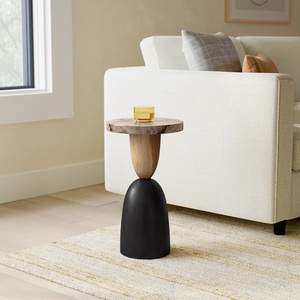 Mesa Auxiliar Escultural con Base Elevada y Tapa Redonda, Silueta Cónica Elegante y Diseño Contemporáneo Audaz para Bares - Product Image 2