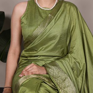 Sari en soie Dola de nylon de qualité supérieure avec broderie Zari et pièce de blouse - Product Image 1