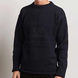 Pull pour homme de haute qualité, design confortable et tendance, tissu durable, toucher doux, idéal pour un usage quotidien en hiver. - Product Image 3