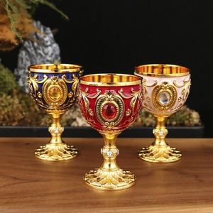 แก้วไวน์เหล็กขัดเงา ดีไซน์สวยงามมีก้าน - Product Image 1
