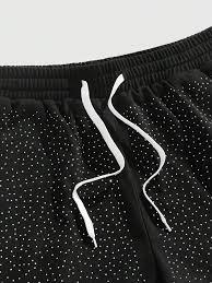 Pantalones cortos de forro polar para hombre con estampado de estrellas, estilo urbano desgastado, con dobladillo sin rematar, negros, informales, para gimnasio – Pantalones cortos con estampado brillante en toda la superficie - Product Image 2