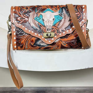 Bolso bandolera de cuero estilo occidental, hecho a mano, con diseño de calavera y estampado floral, mini bolso de hombro de cuero vacuno para mujer. - Product Image 4