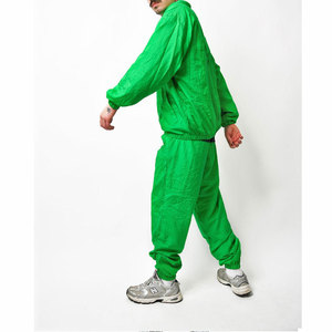 Ensemble de survêtement vert pour homme, 2 pièces, manches longues, fermeture éclair, couleur unie, léger, en polyester, avec poches latérales - Product Image 4