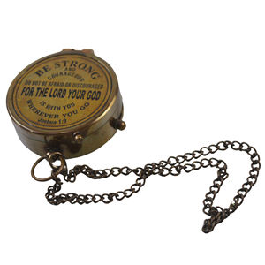 Boussole en laiton faite à la main avec étui en cuir, gravée et personnalisée, instrument de navigation vintage, boussole nautique pour la randonnée en plein air - Product Image 4