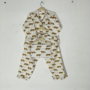 Conjunto de Pijama Floral Estampado a Mano de Primera Calidad - Ropa de Dormir de Algodón Artesanal, Ropa de Dormir y de Estar por Casa de Verano Estilo Bohemio para Mujer, Regalo - Product Image 5