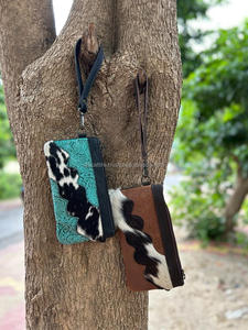 Nuevo pelo hecho a mano Real en ocultar estampado en relieve piel cuero muñequera embrague Venta caliente mujeres diseñadas bolsas con cremallera pintadas a mano - Product Image 4