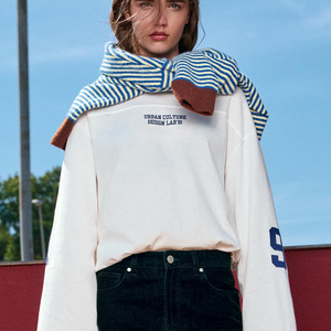 T-shirt à manches longues pour femme OEM, tee-shirt graphique oversize, streetwear décontracté, haut à manches longues, fabricant de vêtements personnalisés, vente en gros - Product Image 1
