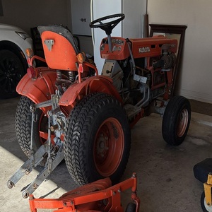 Tracteur compact et efficace Kubota B7000, mini-tracteur à deux roues motrices, tracteur utilitaire compact pour jardin, outil agricole facile à contrôler - Product Image 1