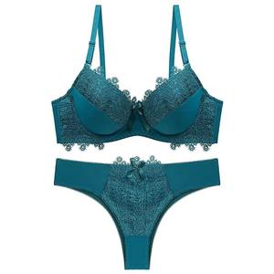 Conjunto de Ropa Interior Deportiva de Dos Piezas con Relleno Extraíble para Mujer, Sujetador Deportivo y Braguitas de Algodón 100% - Product Image 4