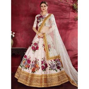 Robe de mariage en soie Banglori à imprimé floral blanc cassé Lehenga Choli - Product Image 1