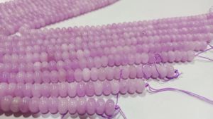 Perles de chalcédoine lavande naturelle, rondes, lisses, 8 mm, vendues par brin de 8 pouces - Product Image 2
