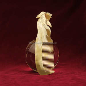 หวีฮอร์นแบบหรูหราเป็นมิตรกับสิ่งแวดล้อมเครื่องมือทำมือขัดเงาเรียบสร้างขึ้นจากเขาสมบูรณ์แบบสำหรับการแต่งขนตามความต้องการ fwe - Product Image 3