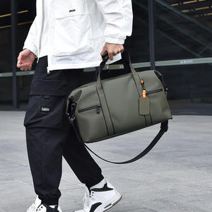 Sac de voyage léger et spacieux personnalisé pour hommes et femmes, idéal pour la gym, la natation et les week-ends - Product Image 5