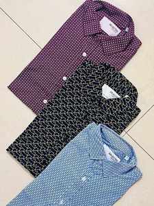 Chemises pour hommes en coton imprimé de qualité supérieure, stock disponible, designs variés de haute qualité, tailles XS-XL, toutes saisons, surplus de production de marque originale - Product Image 2