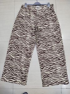 Pantalon en jean Zebra à jambe large, style vintage streetwear, coupe ample, denim grunge, personnalisable OEM - Product Image 1