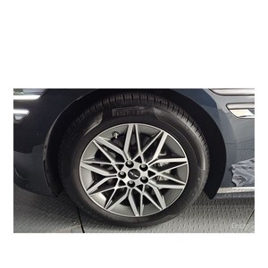 Genesis G80 2024 2.5 Turbo Essence 2WD avec 21 471 km Boîte de vitesses automatique Sièges en cuir Volant à gauche Caméra arrière - Product Image 5