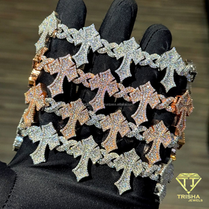 Bracelet Designer à Maillons Croisés avec Pierres de Moissanite Brillantes, Surface Entièrement Sertie et Style de Bijou Imposant - Product Image 2