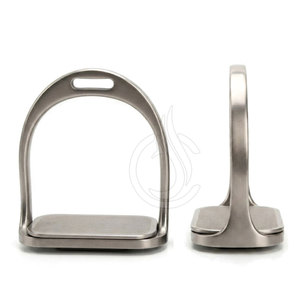 Estribos de equitación personalizados con diseño ligero, construcción robusta y soporte cómodo para uso diario. - Product Image 3