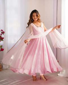 ชุดเดรส Anarkali ผ้าจอร์เจตต์สำหรับงานปาร์ตี้ พร้อมกางเกงผ้าไหมและผ้าคลุมไหล่จอร์เจตต์ปักลาย ชุดสำเร็จรูปเย็บสำเร็จพร้อมใส่ - Product Image 1