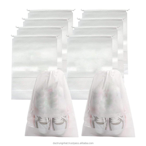 ถุงกันฝุ่นแบบมีเชือกผูก ผลิตจากผ้าซาตินหรือผ้าไม่ทอ ทนทาน เป็นมิตรกับสิ่งแวดล้อม กันน้ำ พิมพ์โลโก้ได้ตามต้องการ สำหรับใส่รองเท้า เสื้อผ้า และกระเป๋าถือ - Product Image 3