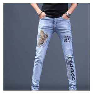 Pantalones vaqueros de hombre de mezclilla 100% algodón, lavado azul, de corte recto ajustado, cintura media, transpirables, con parche bordado, estilo urbano. - Product Image 2