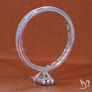 แหวนเพชรทรงรี 0.50 กะรัต เพาะเลี้ยงในห้องปฏิบัติการ รับรองโดย IGI ฝังแบบช่องและแบบพาเว่ วงแหวนทองคำขาว 10K - Product Image 3