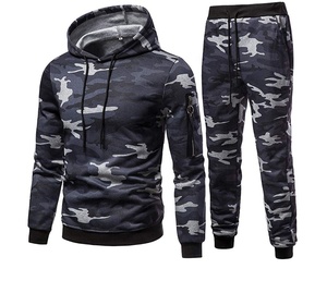 OEM Vente en gros Survêtement de sport pour homme en polyester de haute qualité, chaud, jogging, ensemble 2 pièces - Product Image 1