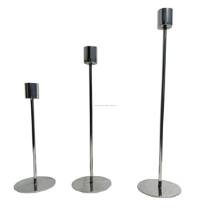 Lot de 2 bougeoirs classiques à plusieurs niveaux en or pour décoration de mariage et de fête en métal - Product Image 4